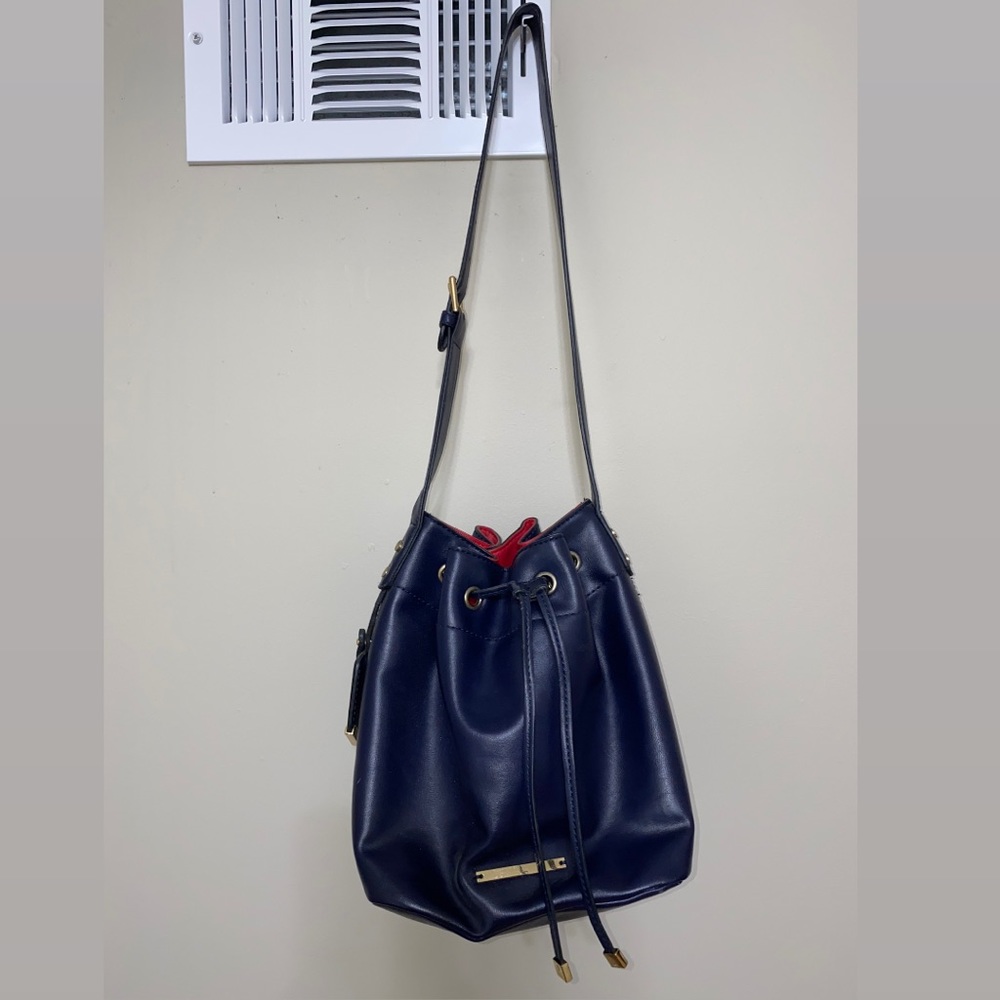 The Limited Classy Shoulder Bag